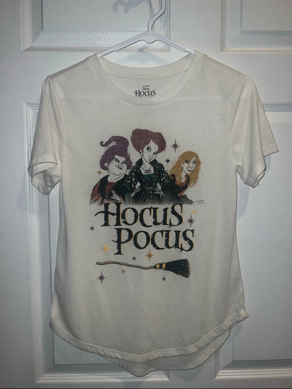 Disney Hocus Pocus Graphic Tee - White with Black & Gold Accents